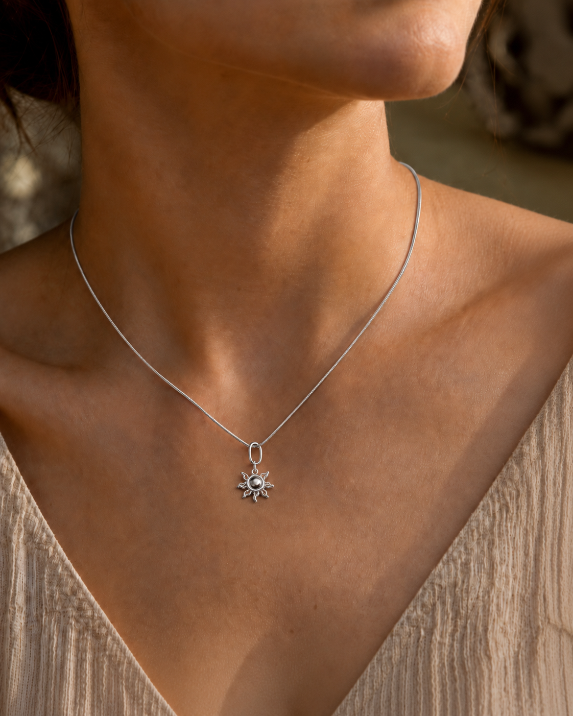 POLE CHAIN NECKLACE
