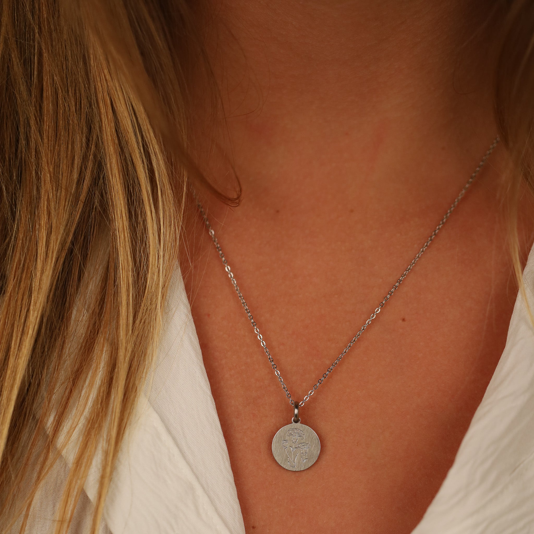 CARNATION BIRTH-FLOWER PENDANT - Inspiration Co.