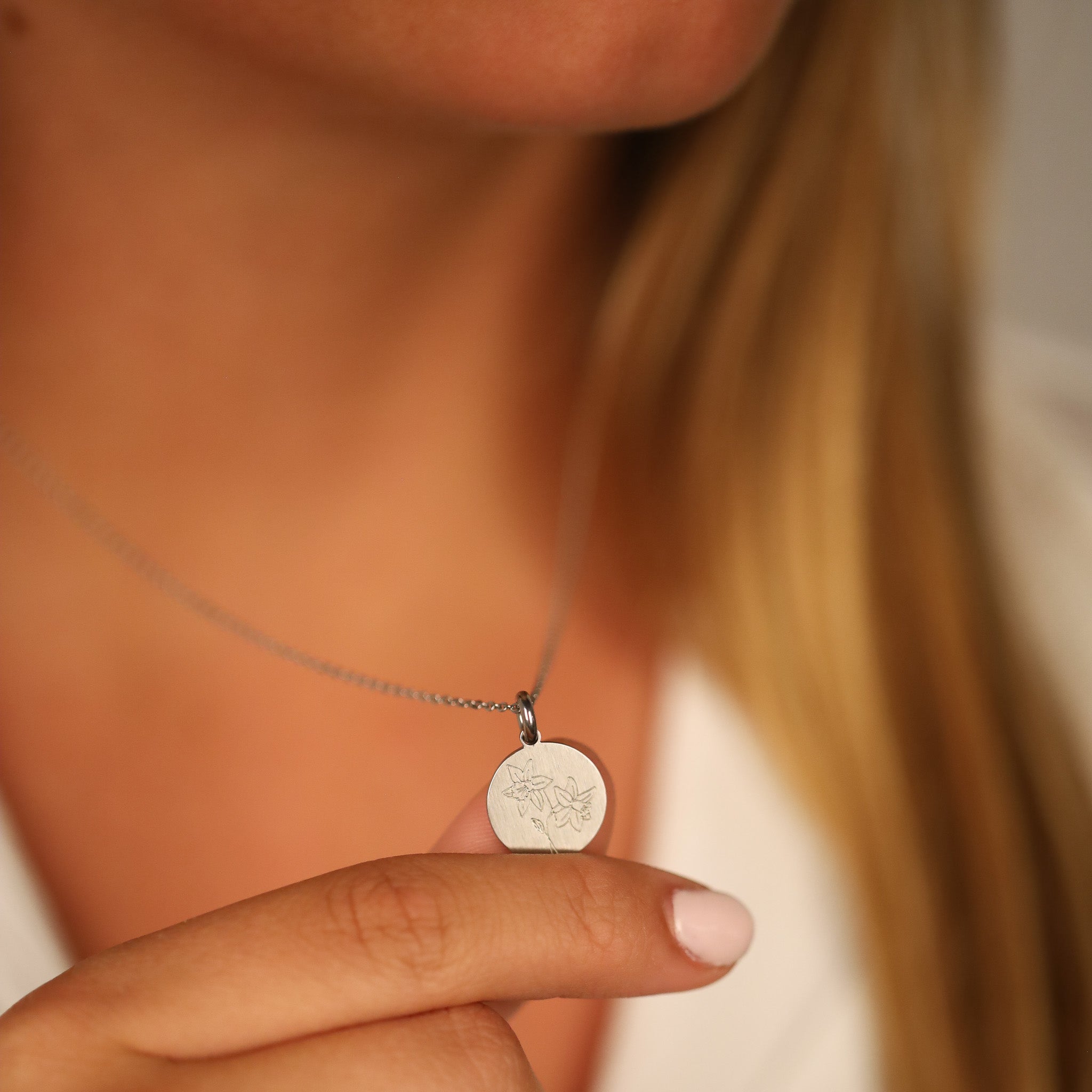 DAFFODIL BIRTH-FLOWER PENDANT - Inspiration Co.
