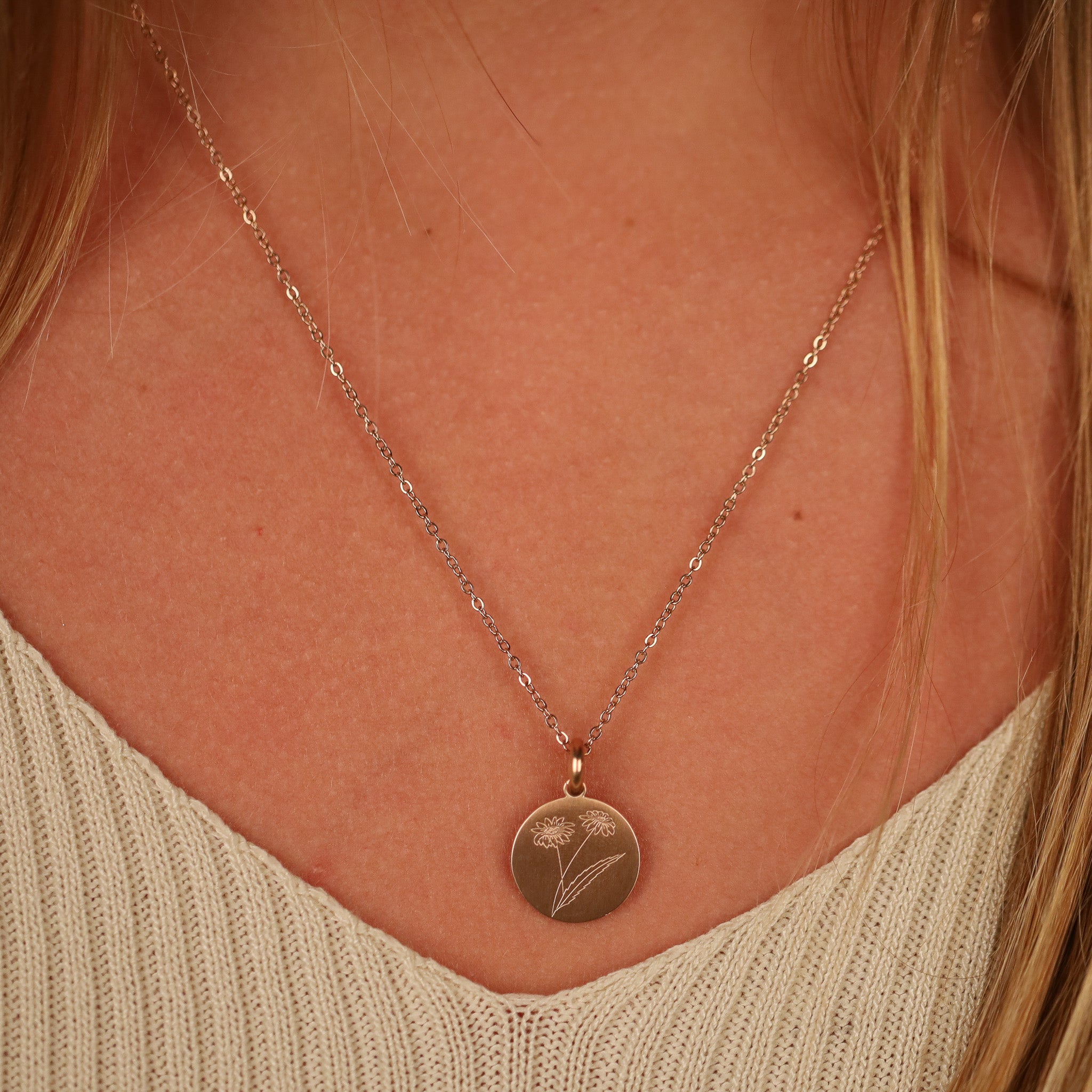 DAISY BIRTH-FLOWER PENDANT - Inspiration Co.