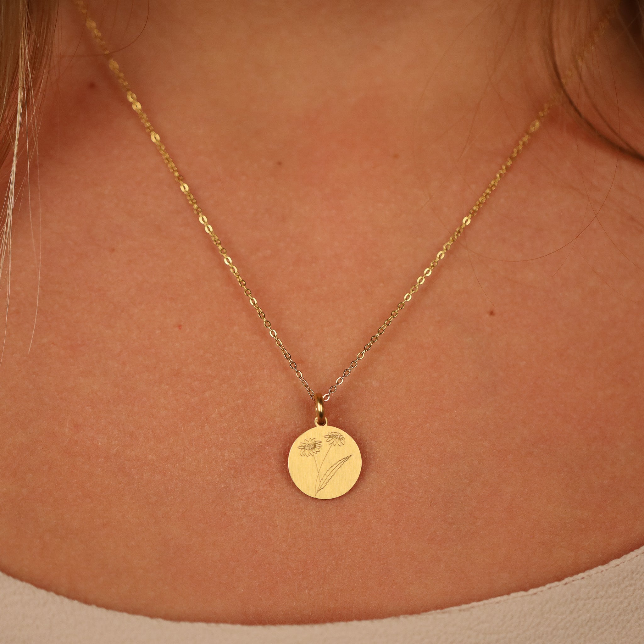 DAISY BIRTH-FLOWER PENDANT - Inspiration Co.