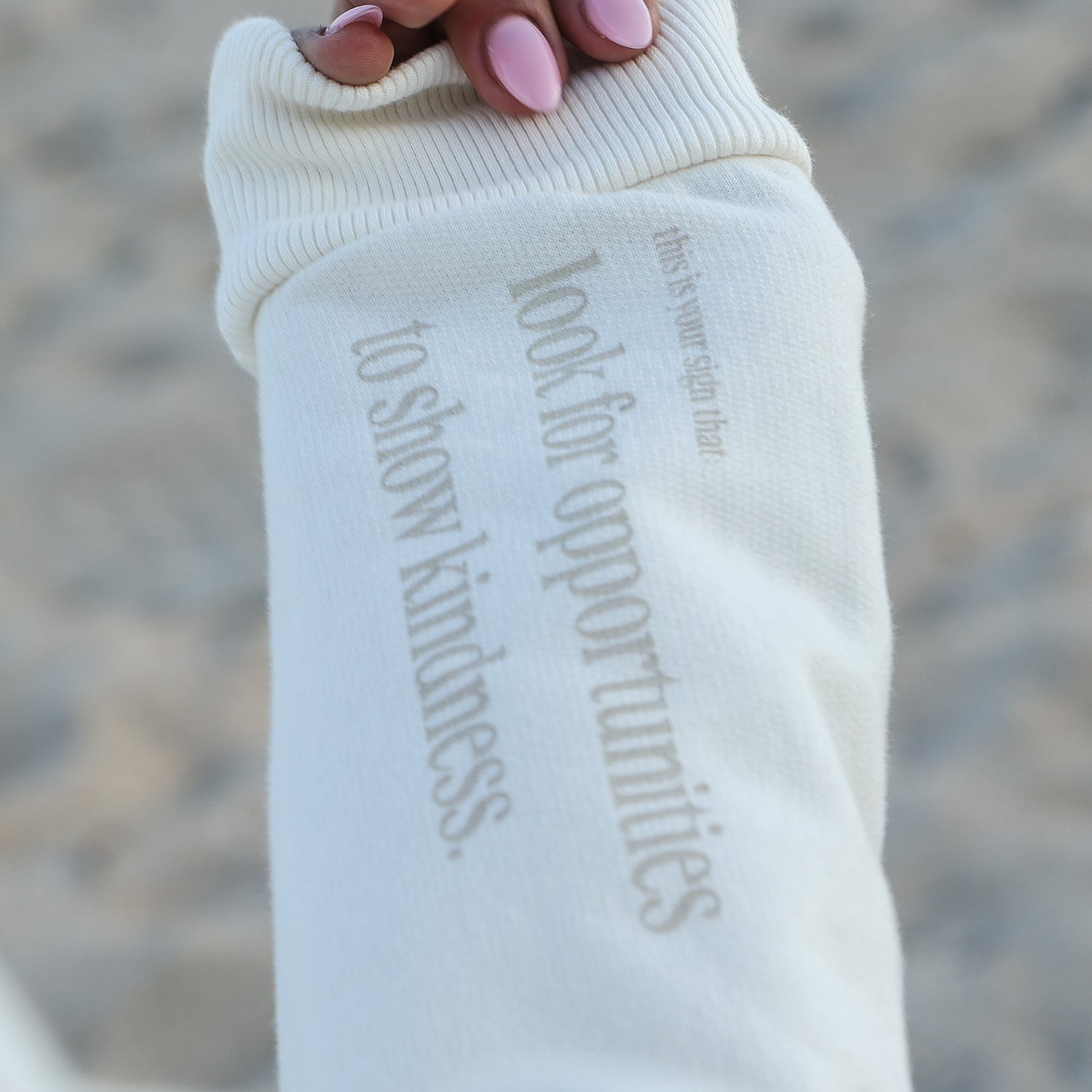 BE THE LIGHT - CREWNECK