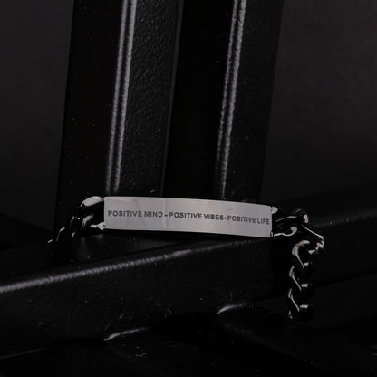 Close-up of Positive Mind Positive Vibes Positive Life men&