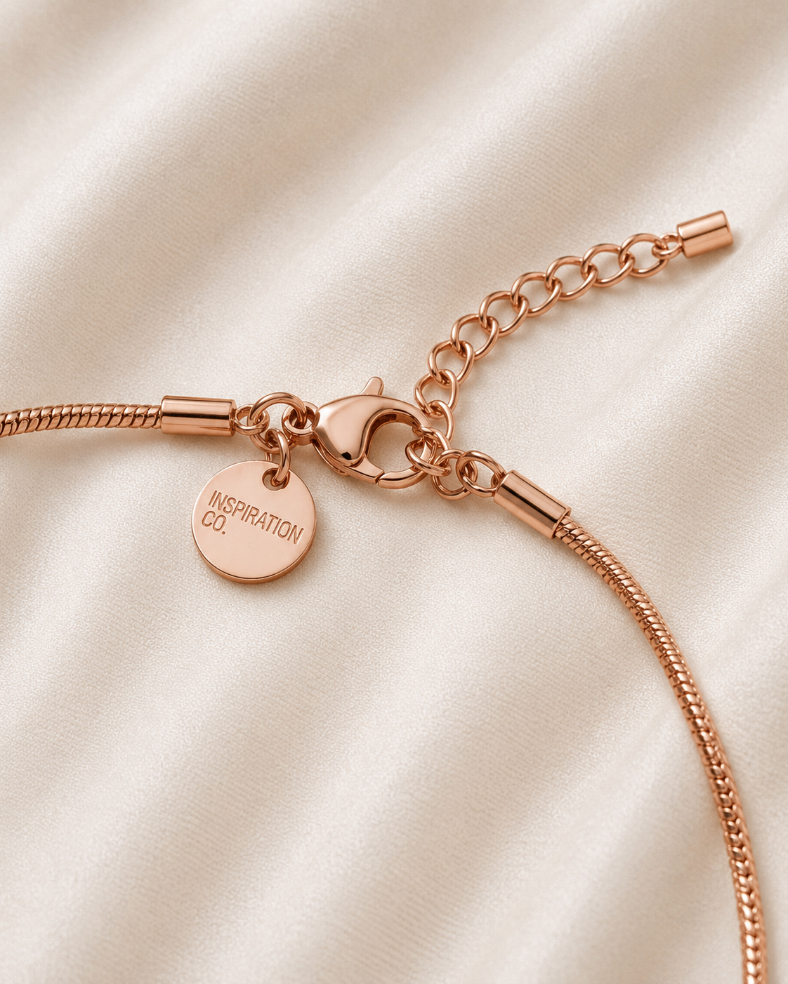 POLE CHAIN NECKLACE