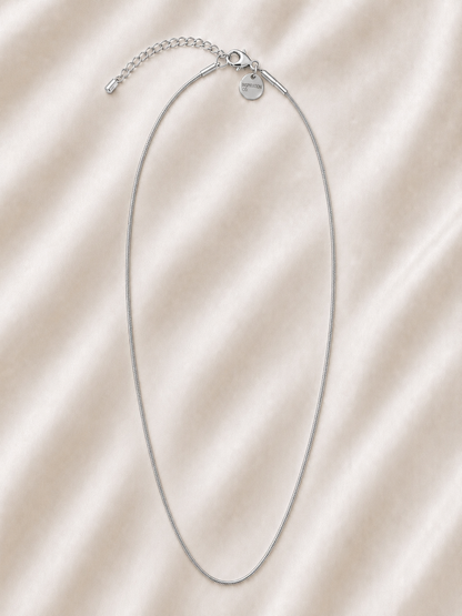 POLE CHAIN NECKLACE