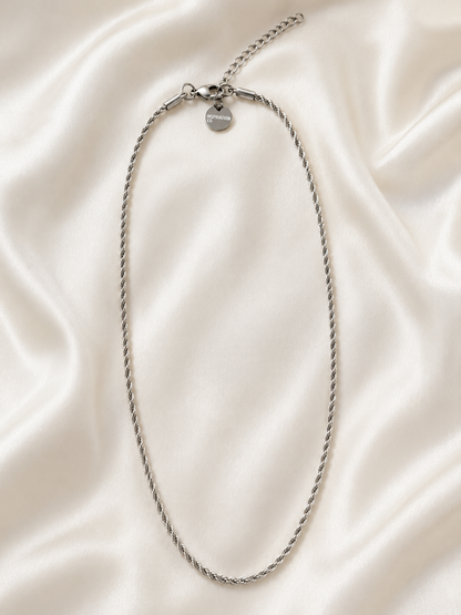 TWISTED CHAIN NECKLACE