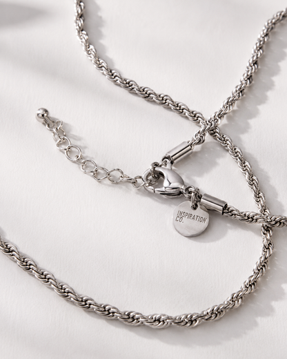 TWISTED CHAIN NECKLACE
