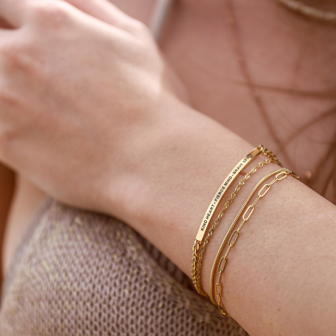 PAPERCLIP ACCENT CHAIN BRACELET - Inspiration Co.