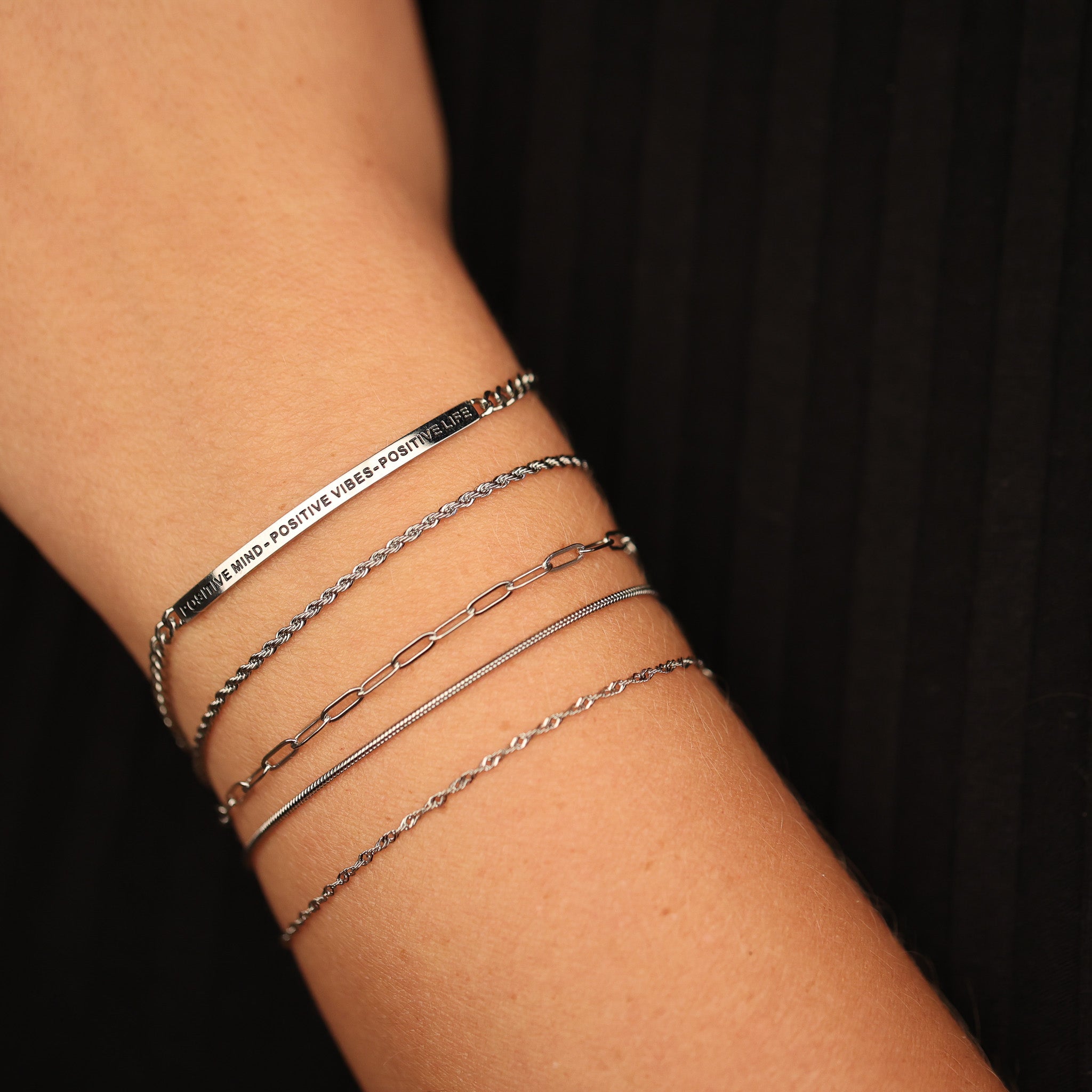 PAPERCLIP ACCENT CHAIN BRACELET - Inspiration Co.