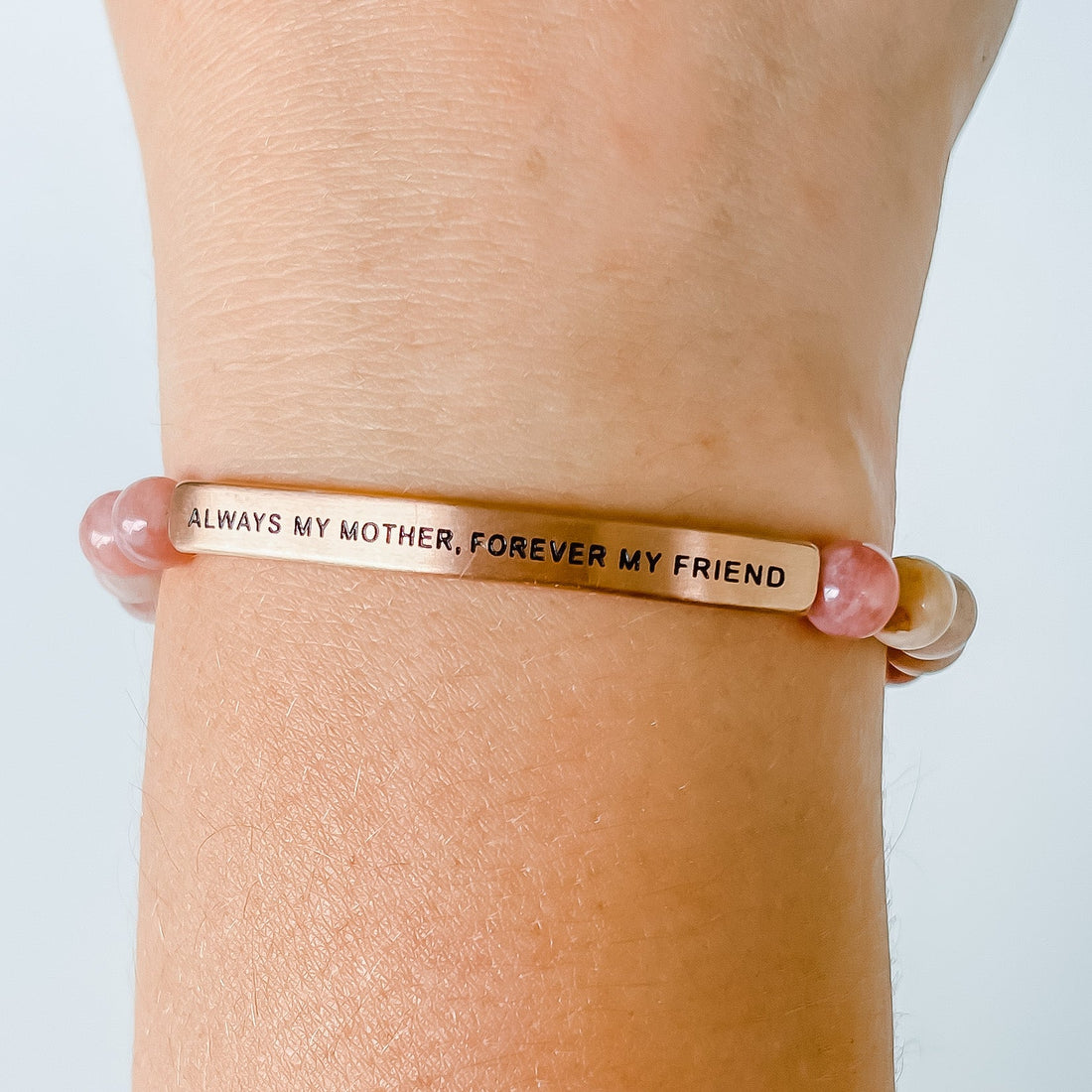 Engraved message bracelet gift for mom