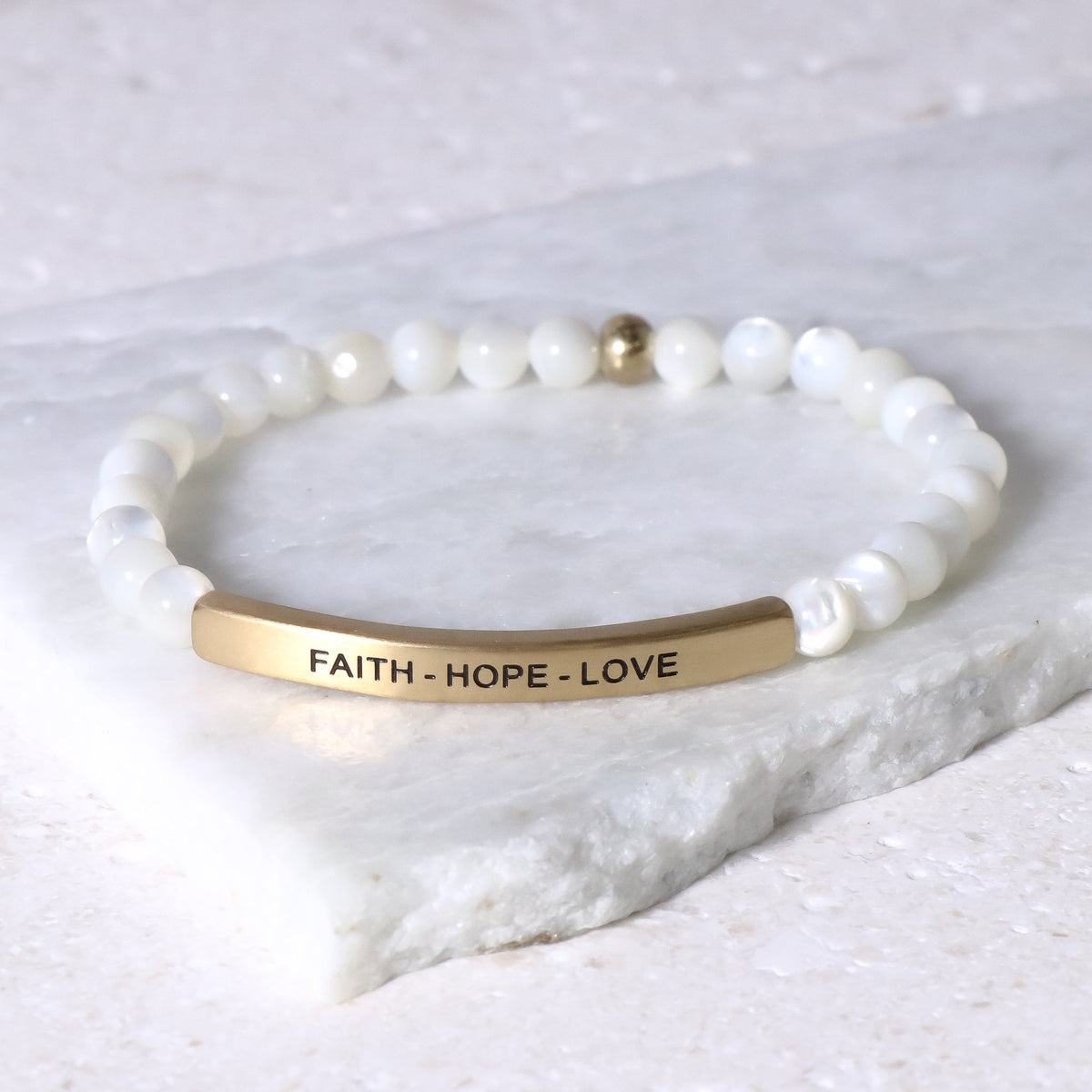 Pearl bracelet with engraved message