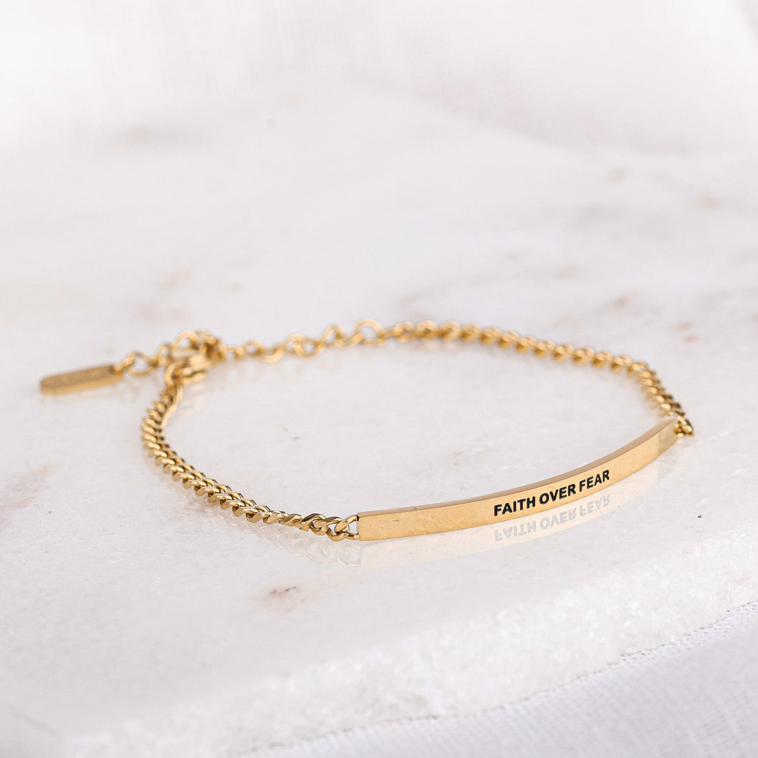 FAITH OVER FEAR- DAINTY CHAIN BRACELET 
